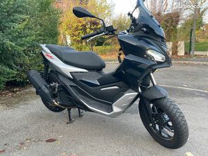 SCOOTER APRILIA SR 125