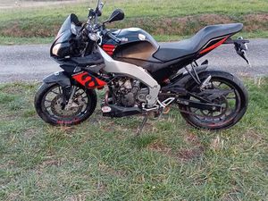 APRILIA TUONO 125