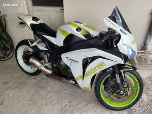 HONDA CBR 1000 RR