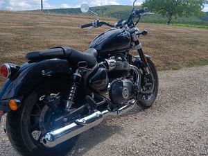 ROYAL ENFIELD SUPER METEOR 650