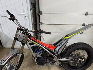 SHERCO 300 ST LIMITED