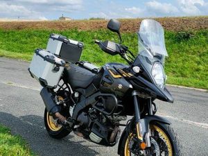SUZUKI V-STROM 1000 XT