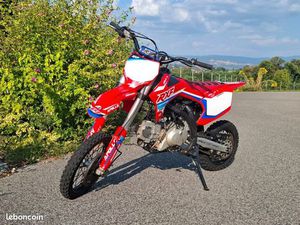 MOTO 125 RXF TRÈS BON ÉTAT