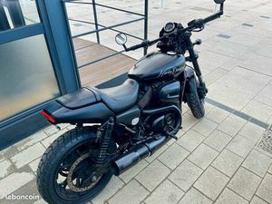 HARLEY DAVIDSON STREET ROD