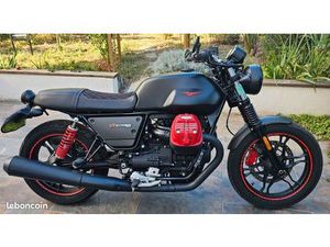 MOTO-GUZZI 750 V7 III CARBON NUMÉROTÉE