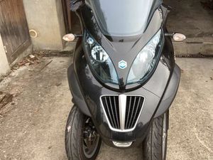 SCOOTER PIAGGIO MP3 400
