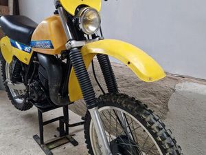 MOTO SUZUKI 175 PE