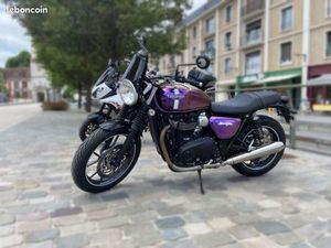 STREET TWIN 900