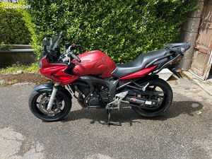 YAMAHA FAZER 600