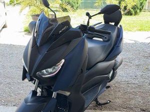 YAMAHA XMAX – BLEU – PARFAIT ÉTAT