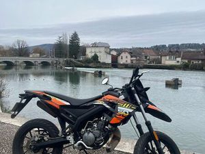 MOTO 50 CC DERBI
