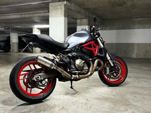 DUCATI MONSTER 821