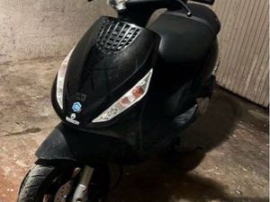 SCOOTER ZIP 50 4T