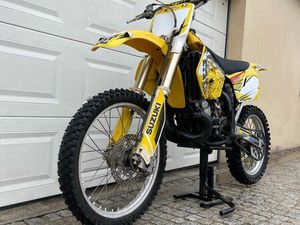 SUZUKI 250 RM
