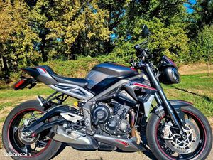 STREET TRIPLE 765 RS