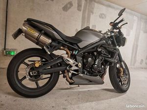 TRIUMPH STREET TRIPLE R