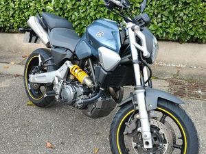 MOTO YAMAHA MT03