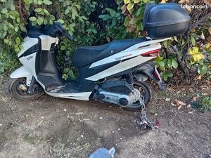 SCOOTER APPRILLA SXR 4 TEMPS 2024