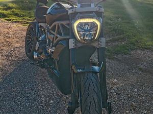 DUCATI X DIAVEL