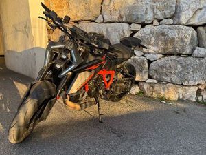 KTM SUPERDUKE 1390 R