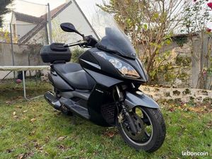 KYMCO DINKSTREET 300