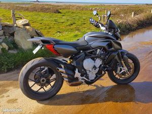 MV AGUSTA RIVALE 800