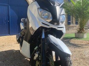 VENDS SCOOTER 250 XMAX