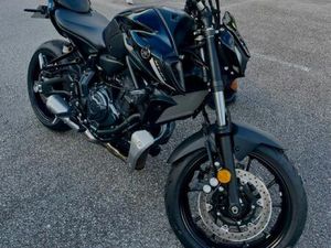 YAMAHA MT-07 PURE 2024 – ÉDITION LIMITÉE – 35 KW – 7 250 KM