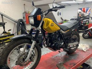YAMAHA TW 125 TRÈS BELLE PEU DE KM