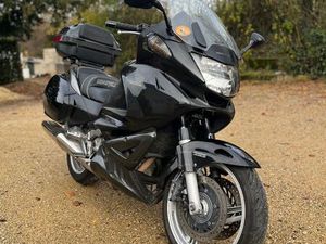 HONDA DEAUVILLE TRAVEL ÉDITION 700