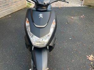 SCOOTER PEUGEOT KISBEE BLACK EDITION