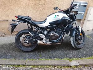 YAMAHA MT 07 A2