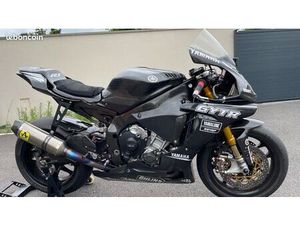YAMAHA R1 PISTE