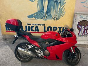 HONDA HONDA VFR800F, 2018 GOD.