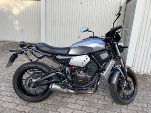 YAMAHA XSR 700