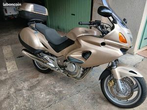 MOTO HONDA DEAUVILLE