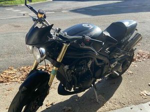 MOTO TRIUMPH SPEED TRIPLE