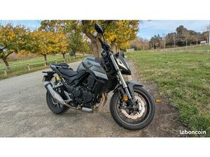 HONDA HORNET CB750 2023 A2 - 8 315 KM - GRIS - EXCELLENT ÉTAT