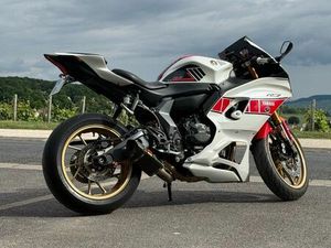 YAMAHA R7 A2