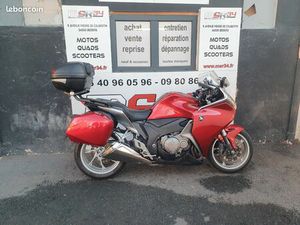 HONDA VFR 1200 F ABS AVEC BAGAGERIE COMPLÈTE