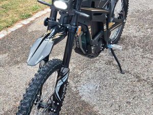 MOTO ÉLECTRIQUE TALARIA STING 3000 ÉTAT NEUF
