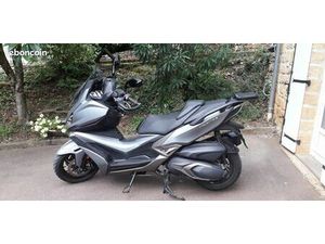 VENDS KYMCO S 400