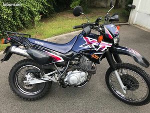 YAMAHA XT600