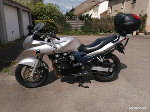 KAWASAKI ZR7S