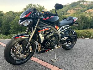 TRIUMPH STREET TRIPLE 765 RS