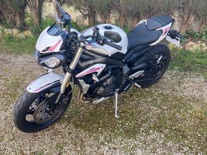 TRIUMPH STREET TRIPLE S 660 A2