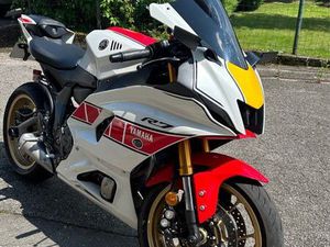YAMAHA R7 60TH ANNIVERSAIRE A2
