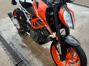 KTM DUKE 390