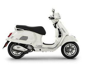 VESPA GTS 300 SUPER. HVIT PÅ LAGER NÅ. TILBUD-FERDIG REGISTRERT K