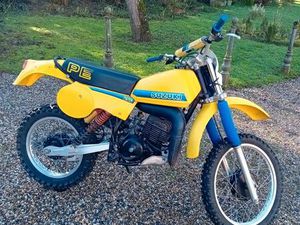 SUZUKI 250 PE
